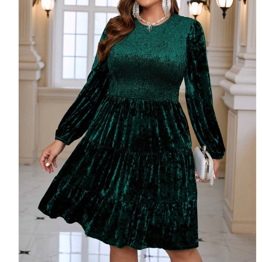 Plus Green Long Sleeve Holiday evening Party Dress - Picture 2 of 3